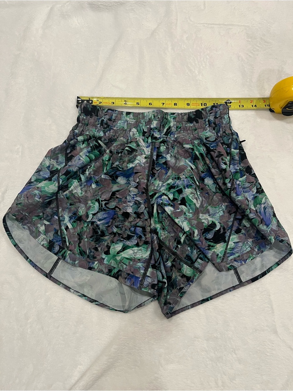 Lululemon Track That High-Rise Lined Shorts - Size 6